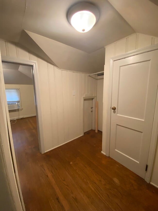 Photo - 1106f Unit B