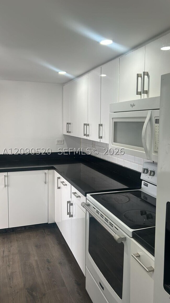 Photo - 7545 E Treasure Dr Unit 9G
