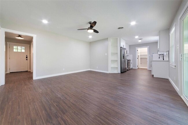 Photo - 11603 Oak Trail