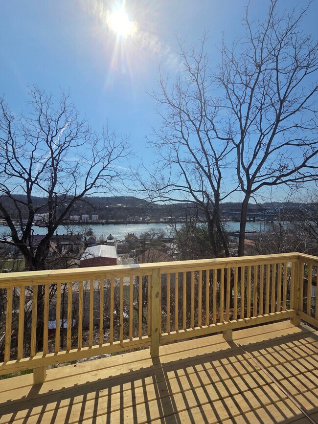 Photo - 208 Wood St