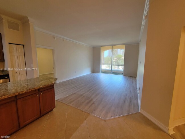 2 br, 2 bath Condo - 3001 NE 185th St Apt 333 - 2 br, 2 bath Condo - 3001 NE 185th St Apt 333 Unit Apt 333