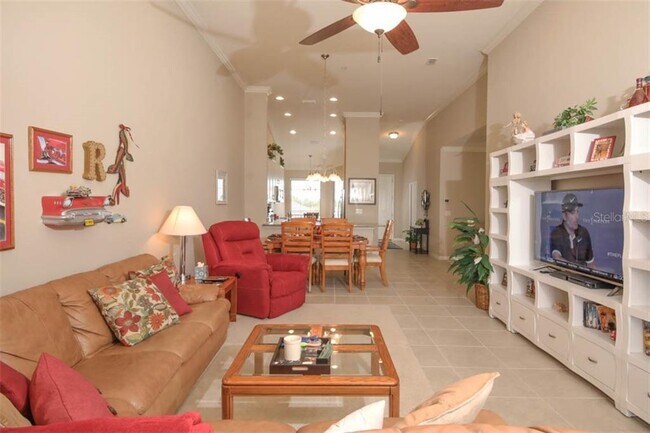 12720 Sorrento Wy Unidad 201