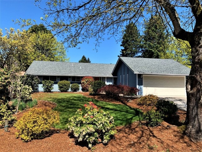 Desirable Cascade Park Location with Many ... - Desirable Cascade Park Location with Many ... House
