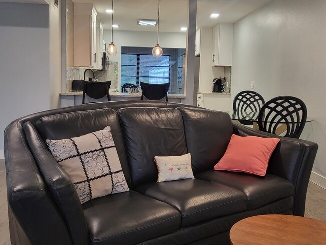 Photo - 2471 Sumatran Way Unit 51