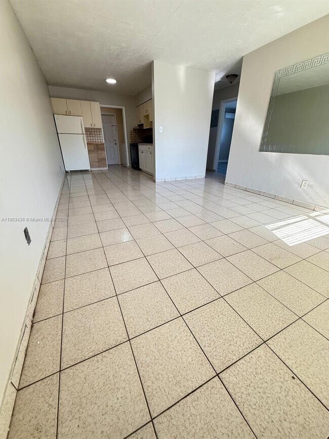 Photo - 3980 SW 51st St Unidad 1