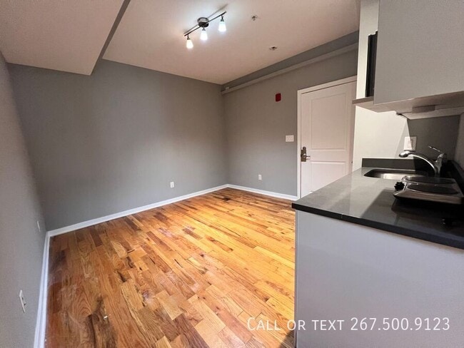 Photo - 533 Budd St Unit 3B