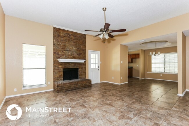 Photo - 1632 Hunting Green Dr