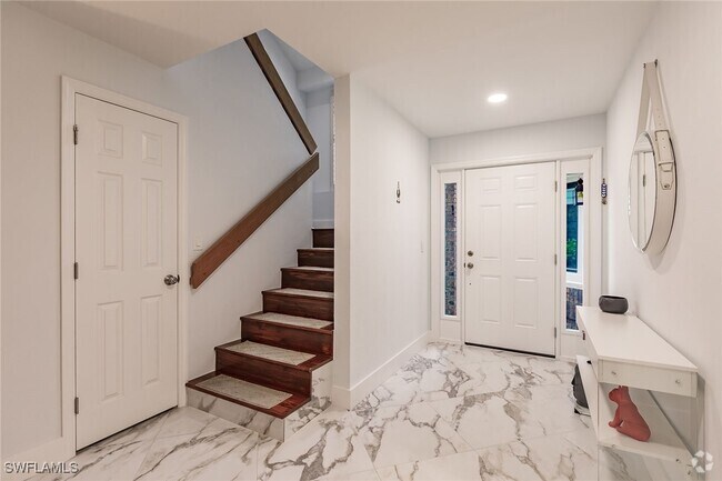 Building Photo - 4018 Crayton Rd Unit B2 Rental
