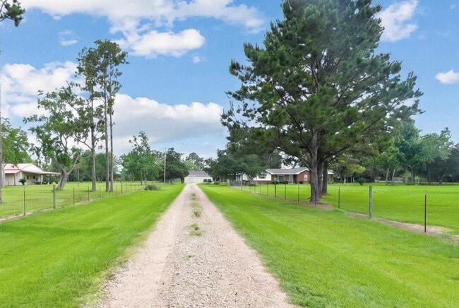 Building Photo - 4848 Wickwillow Ln