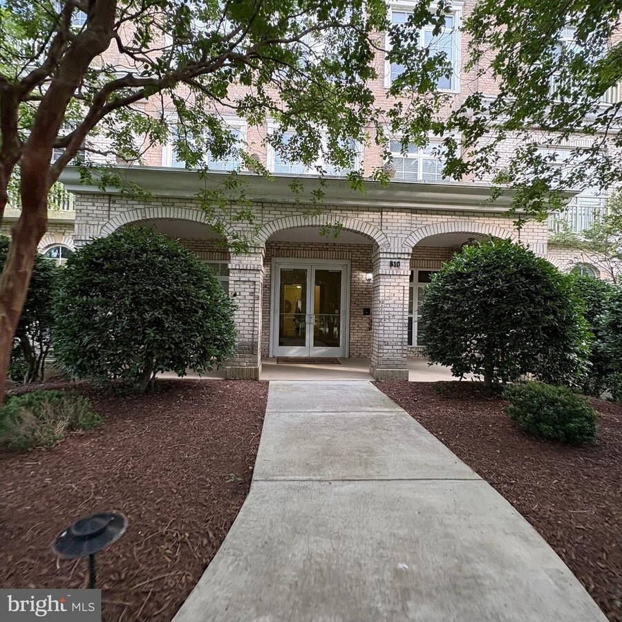 Photo - 810 Belmont Bay Dr Apartamento Unidad 402