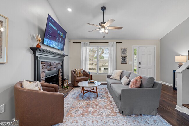 13 Huntcliff Dr