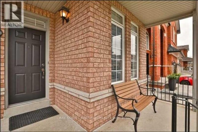 Photo - 1383 Liverpool St