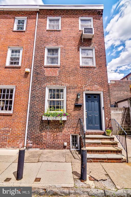 Building Photo - 115 S Bonsall St Rental