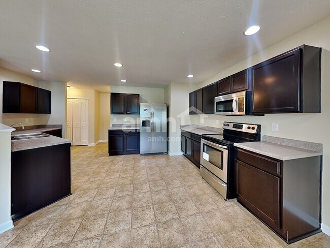 Photo - 7161 Lakeland Trails Blvd