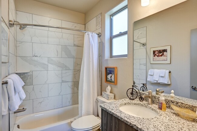 Photo - 1003 Fooses St