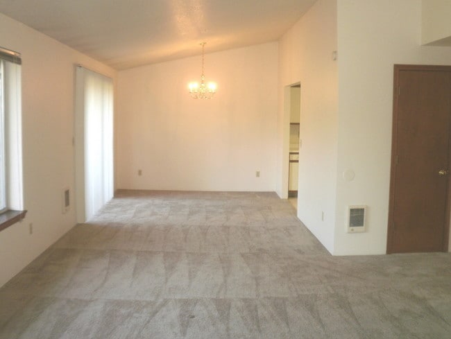 London Pointe Apartments