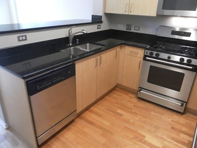 Photo - 600 N Kingsbury St