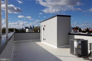 Photo - 1224 W Silver St Unit 3