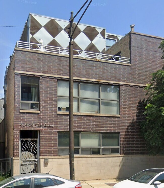 Building Photo - 1424 W Grand Ave