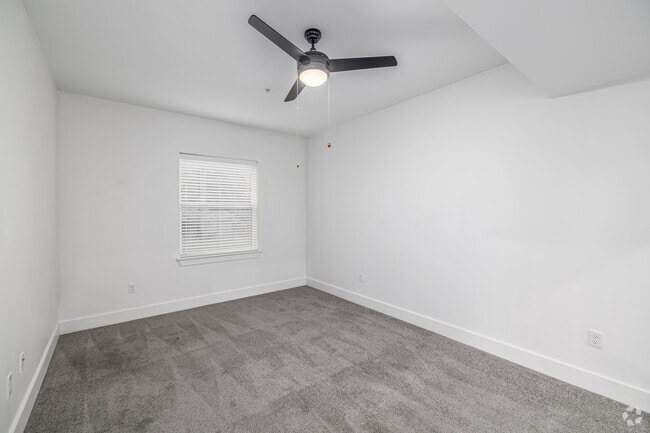 2BR, 2BA - 1,250SF - Primary Bedroom