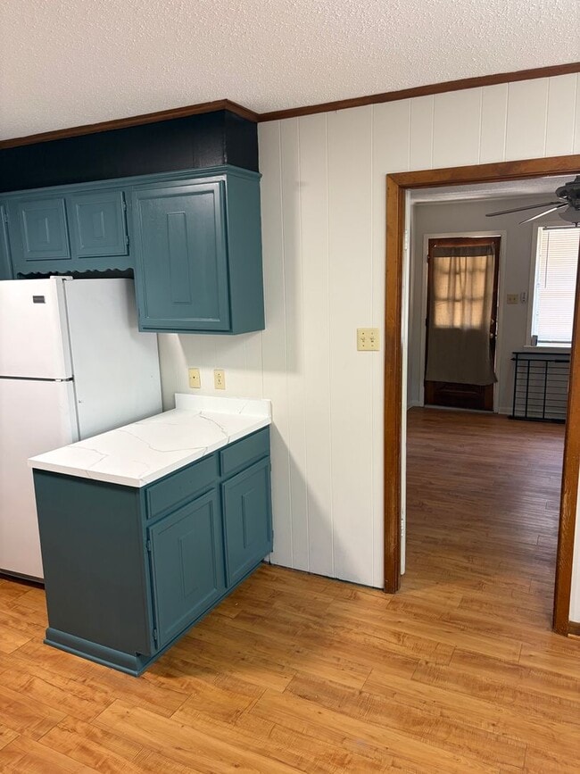 634-636 S College