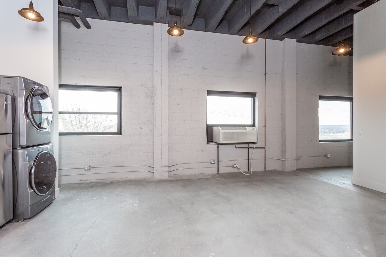 Photo - Dahlman Flats Apartments