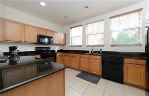 Photo - 820 Millbrae Ct Unidad 4