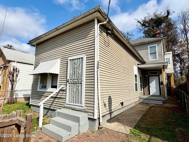 Building Photo - 2631 W Madison St Unit 2