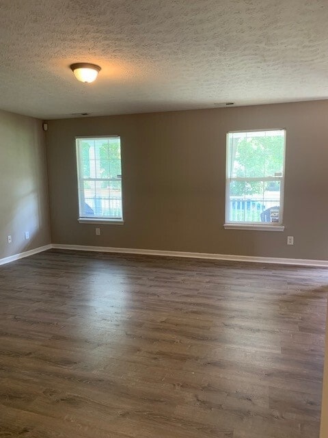 Photo - 806 W 43rd St