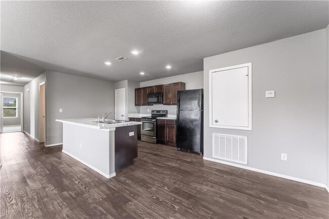 Photo - 242 N Marietta Wy