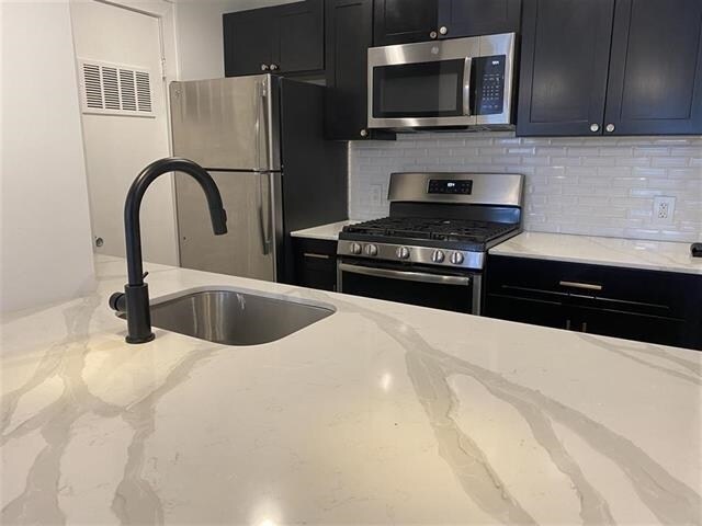 Photo - 1024 Clinton St Unidad 302