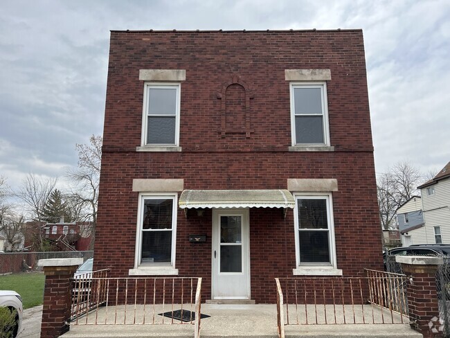 Building Photo - 180 E 23rd St Rental