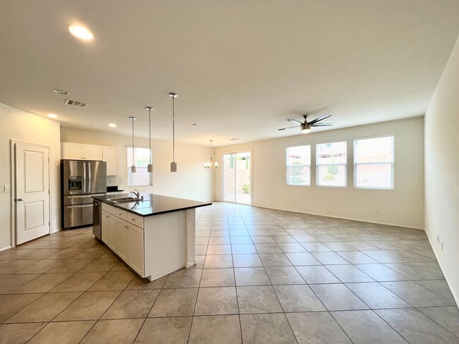 9198 Valley Betica Ave