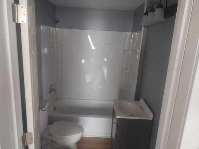Photo - 2 Bedroom Upper