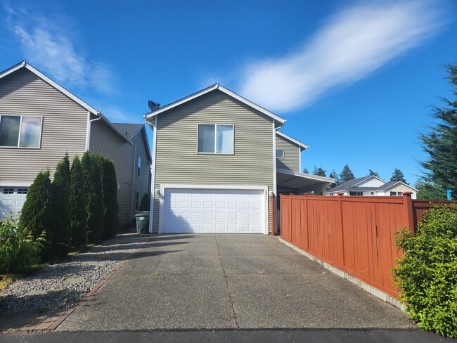 Photo - 2811 Martin St