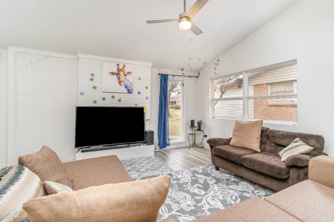 Photo - 3057 Dothan Ln