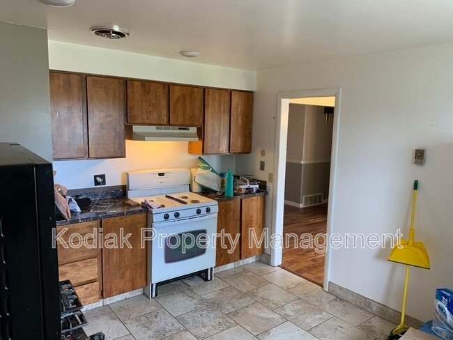 Photo - 2911 2900 S St