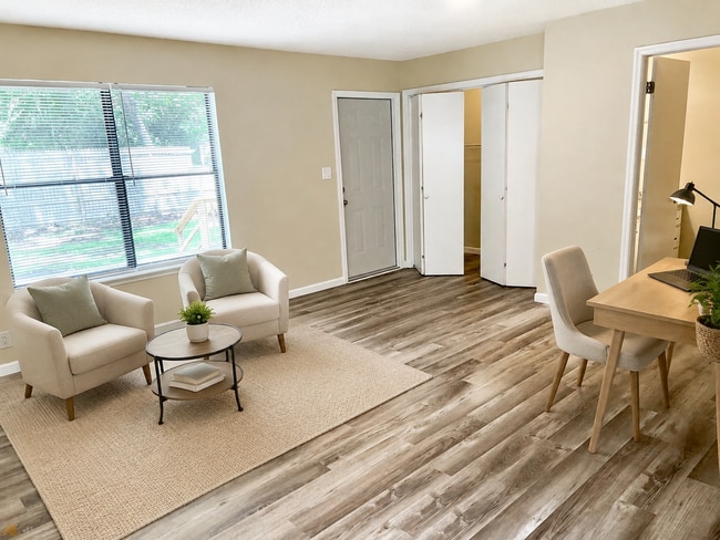 Photo - 125 Borrell Blvd