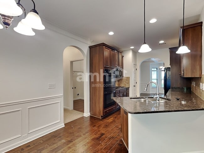 Photo - 272 Oak Branch Dr