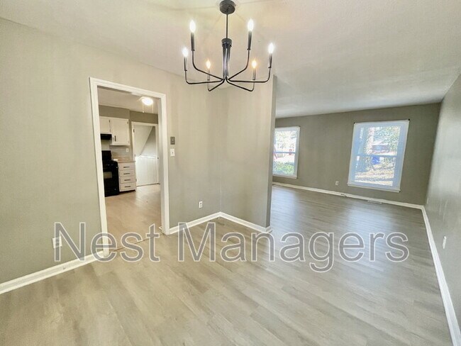 Photo - 452 Cloverhill Pl