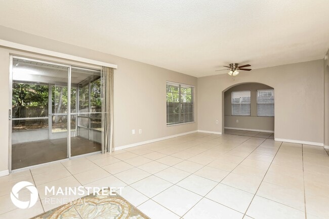 Photo - 228 Bitterwood St