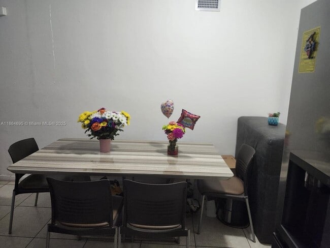 Photo - 1585 NE 125th St Unidad 8