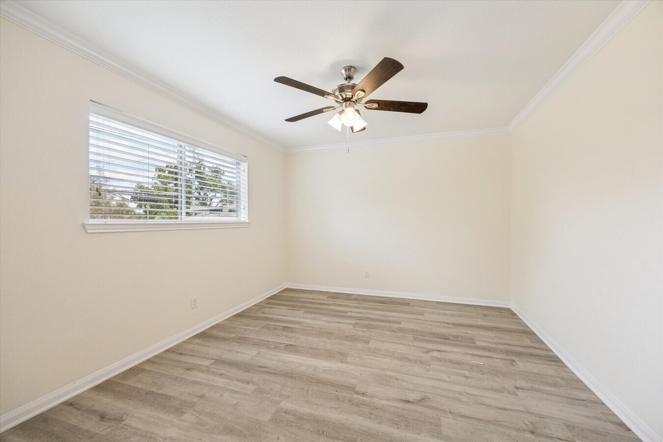 Photo - 300 Pecore St Unidad 29