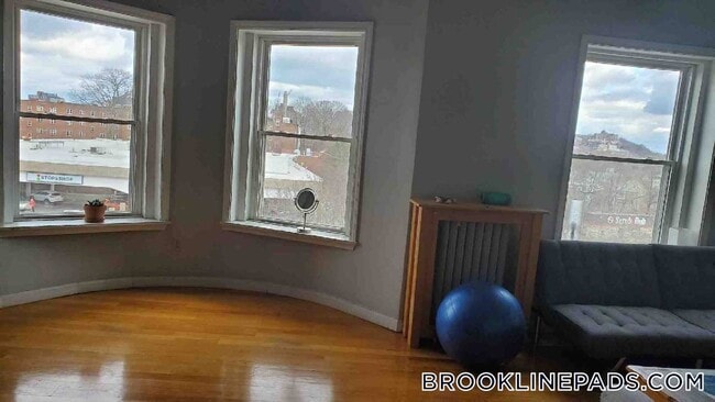 Photo - 154 Harvard St Unit 7