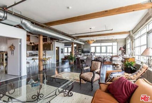 Photo - 530 S Hewitt St Unit 556