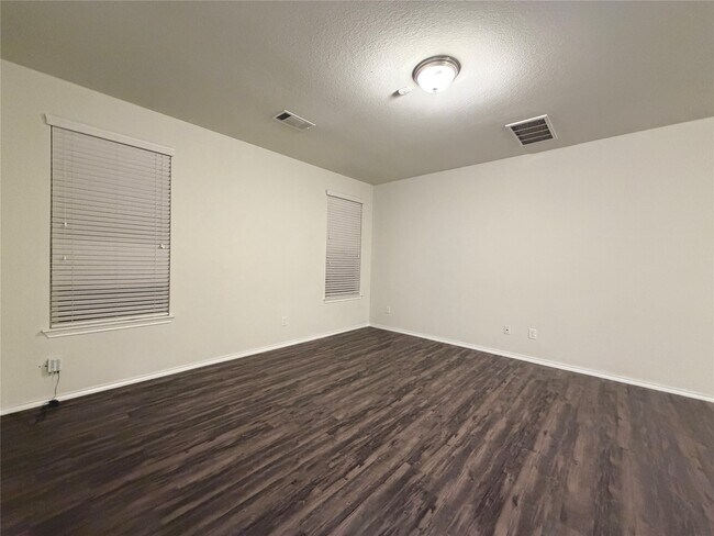 Photo - 6819 Dove Stone Dr