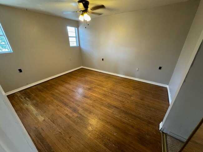 Photo - 103 N Florida St