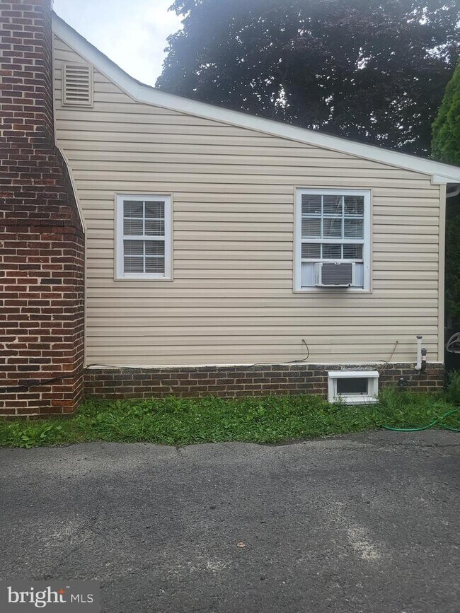 274 Creek Rd Rental House Rental in Bellmawr, NJ