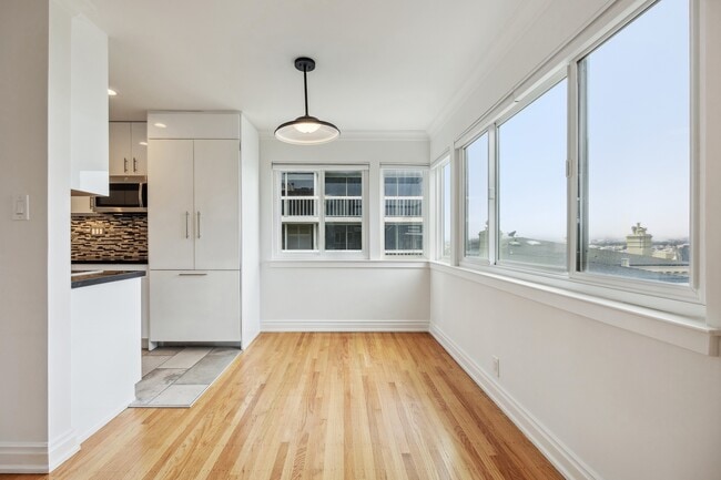 Photo - 2121 Laguna St Unit 25