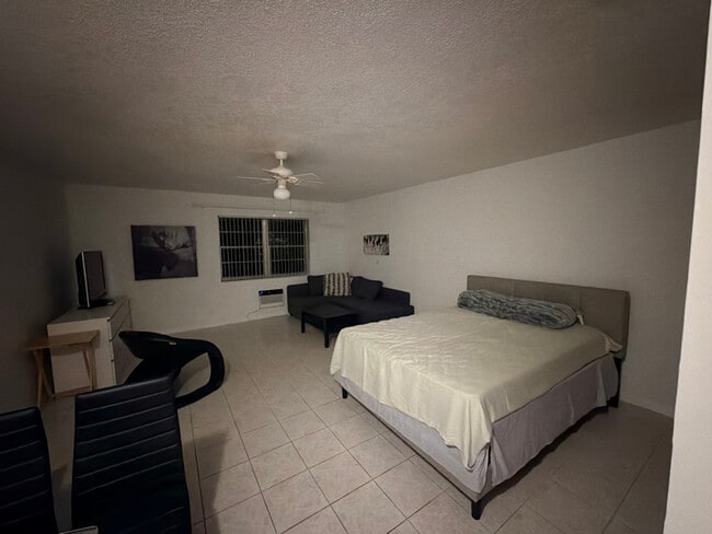 Photo - 120 SE 9th Ct Unidad C